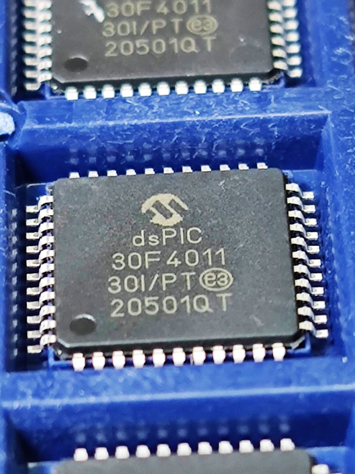 30F4011301 TP  4